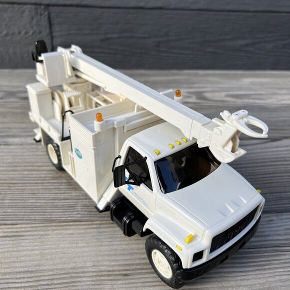 11" DG PRODUCTIONS -1996-2-1 CT Commonwealth Tele Pole Setter Auger Digger Truck - Picture 3 of 16